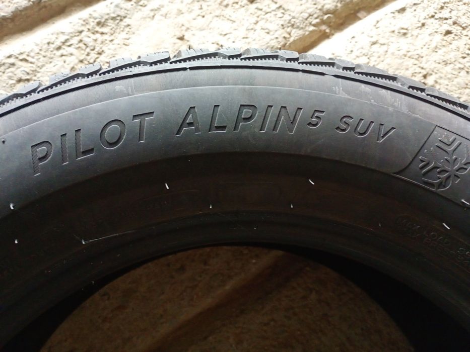 Продавам Гуми Michelin pilot alpin 5 suv.