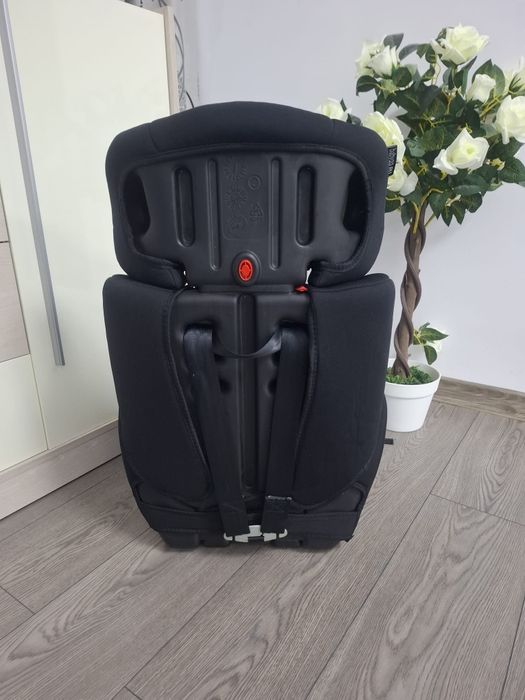 Scaun auto pentru copil .