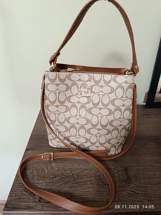 Нова дамска чанта