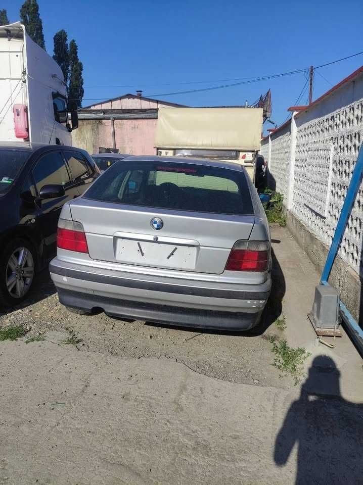 E36 compact на части