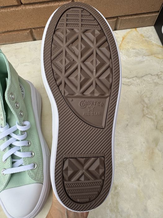 Sneakersi Converse noi