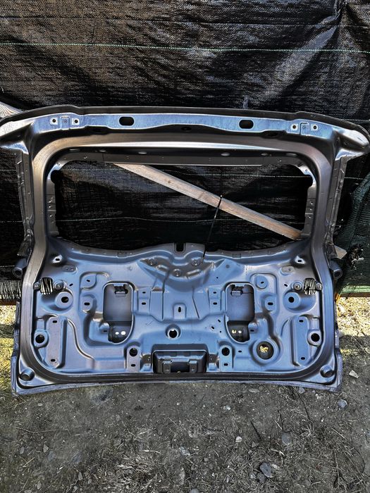 Hayon renault clio 4 break.