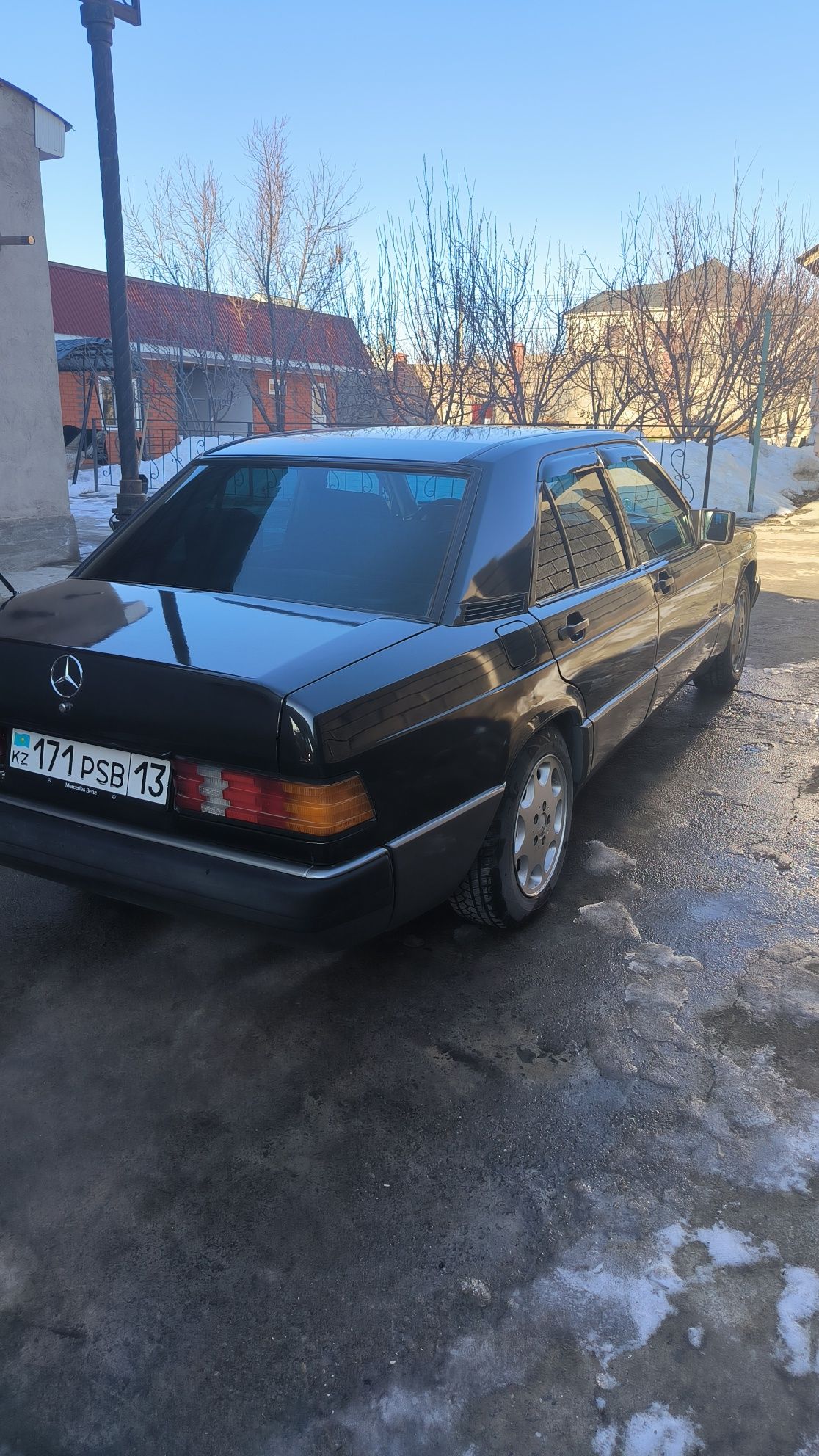 Продам мерс 190...