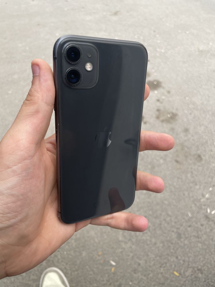 Iphone 11 hamma joyi ishlidi srochni sotilafi