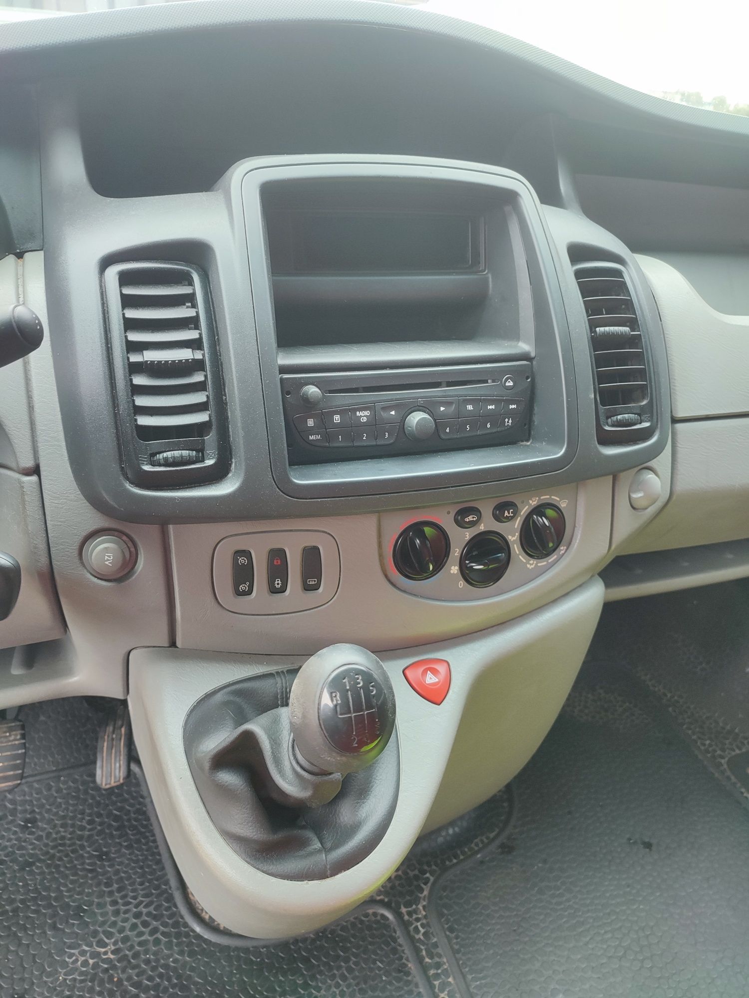 Renault Trafic Lung 2012/2.0 l euro 5