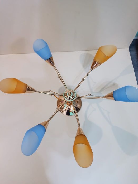 Люстра 6-ти рожковая. Новая.