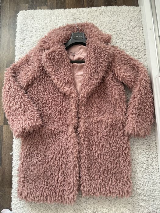 Розово пухено палто