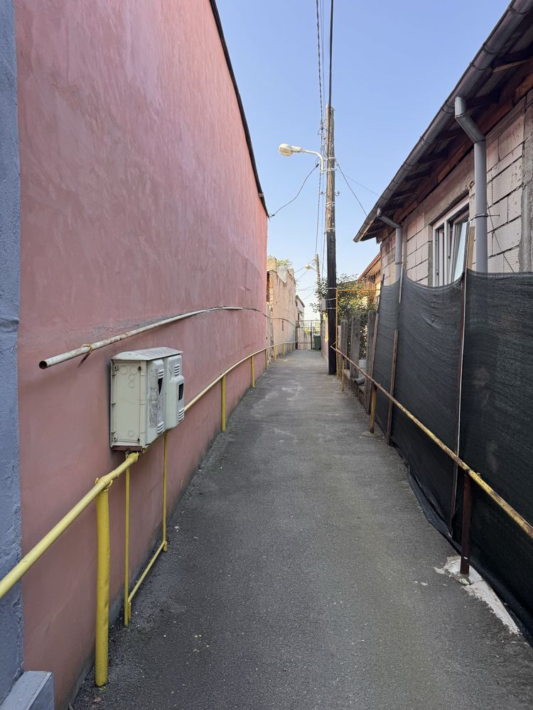 Vand casa zona centrala