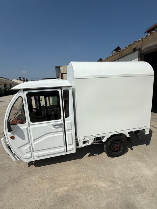 Tuktuk mini food track
