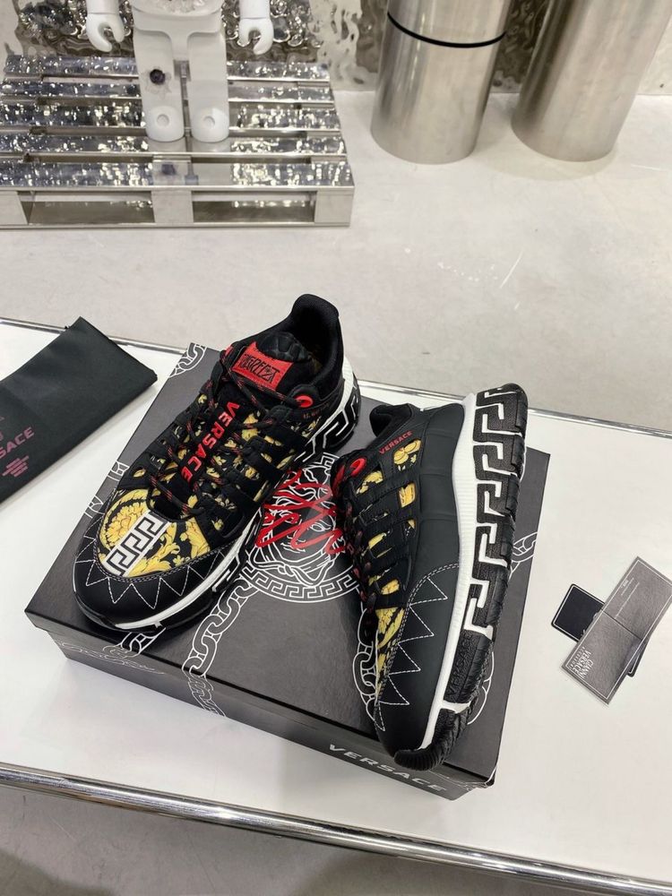 Versace Trigreca