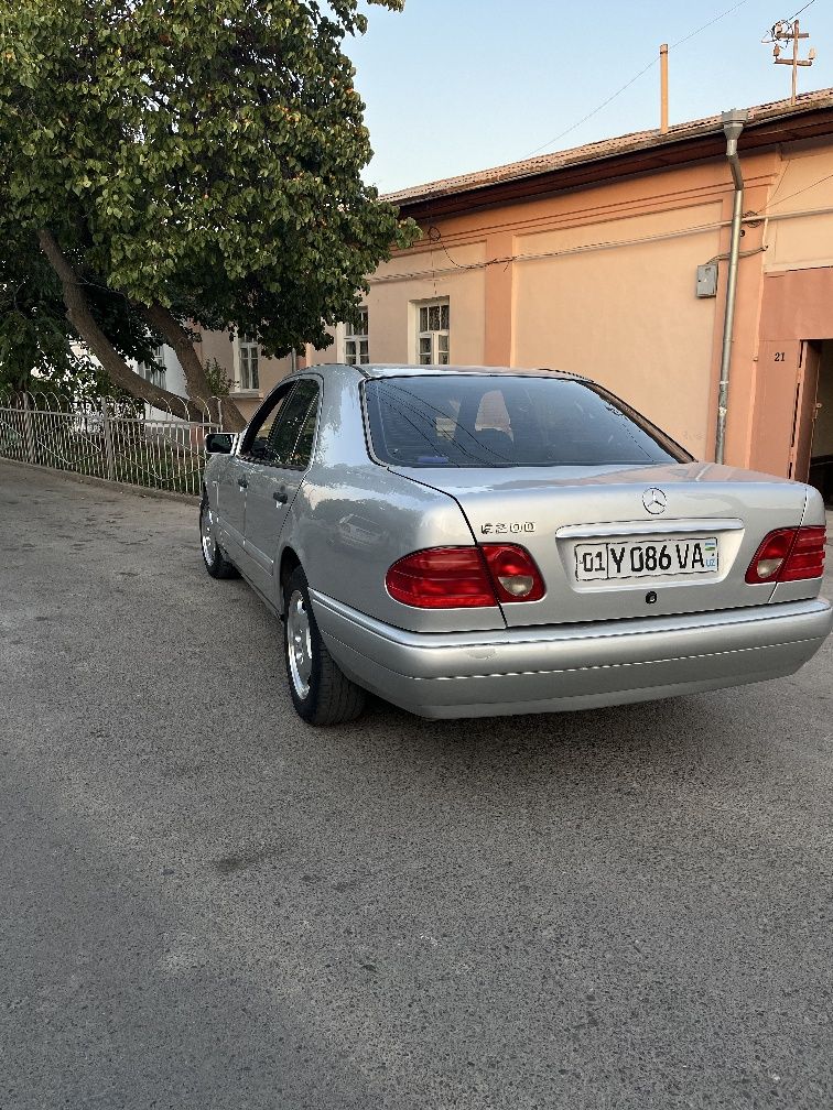 Mersedezbenz benz w 210