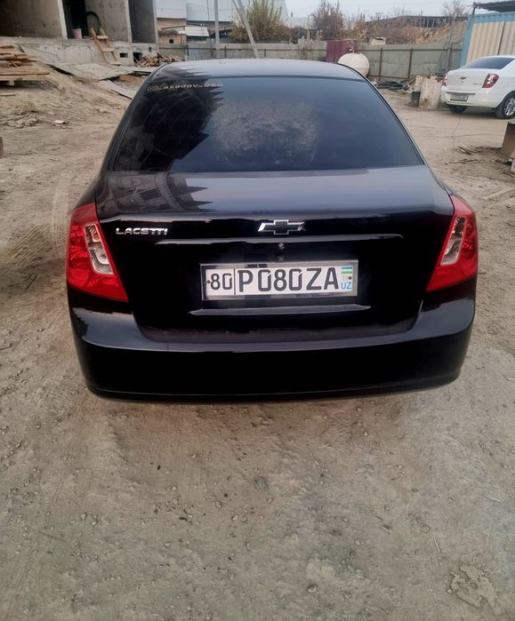 Gentra sotiladi. 2022 yil benzin