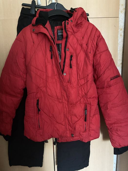 Горнолыжный костюм в хорошом состояние