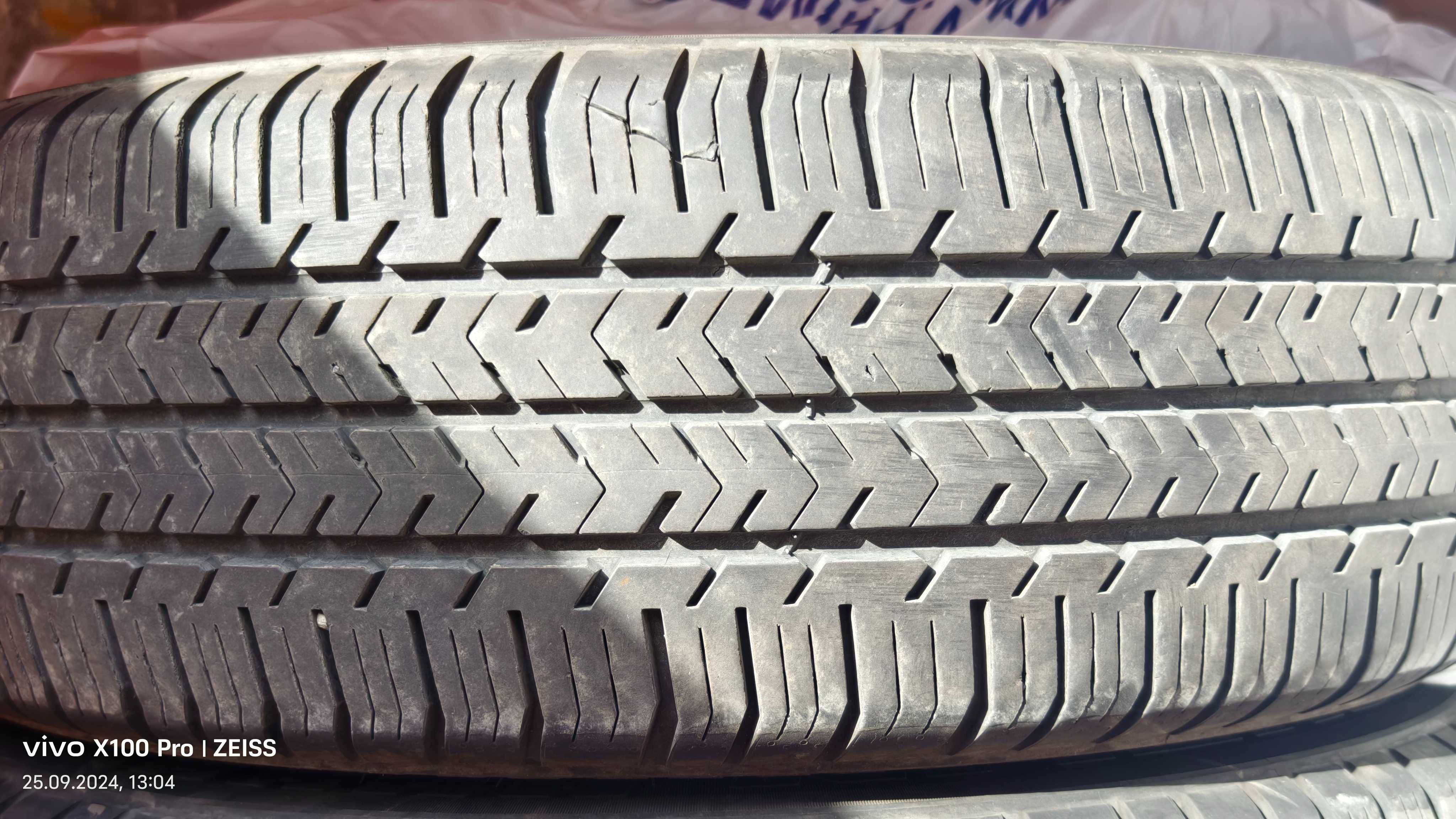 Продавам летни гуми Michelin Agilis 51 R16C 215/65 106/104T