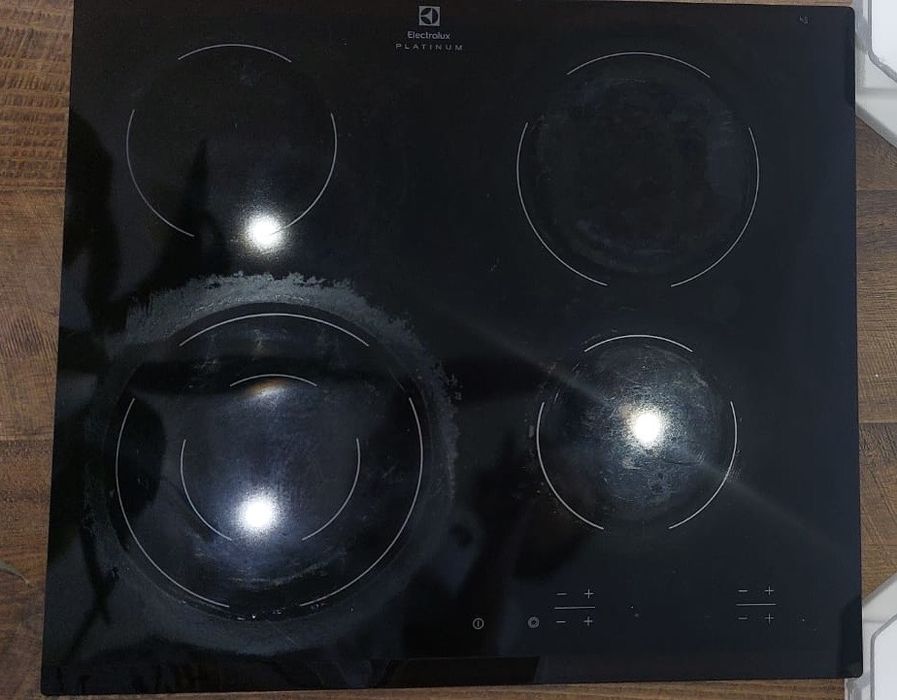 Варочная поверхность Electrolux