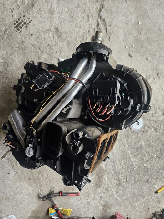 Corp aeroterma habitaclu + calorifer apa si clima Renault Megane 2