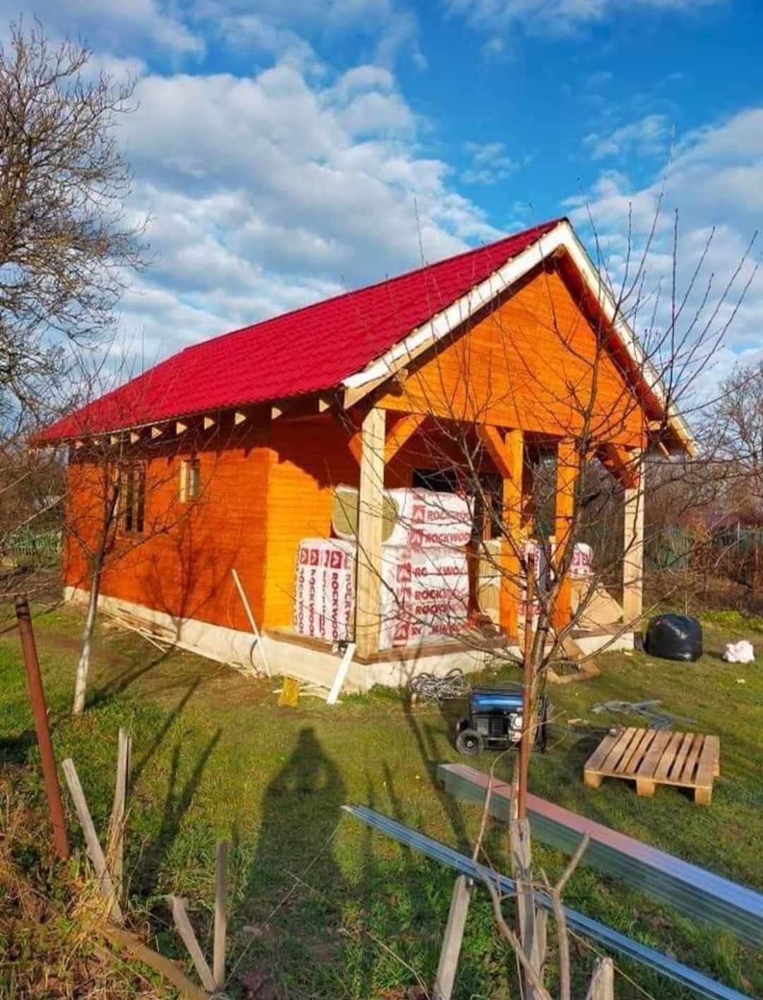 Cabanute din lemn de gradina