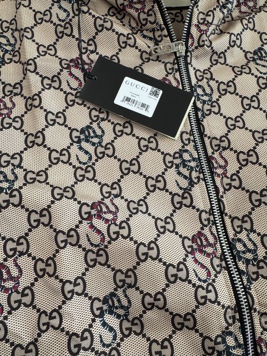 Намаление:Gucci-Чисто ново оригинално есенно мъжко яке Л размер