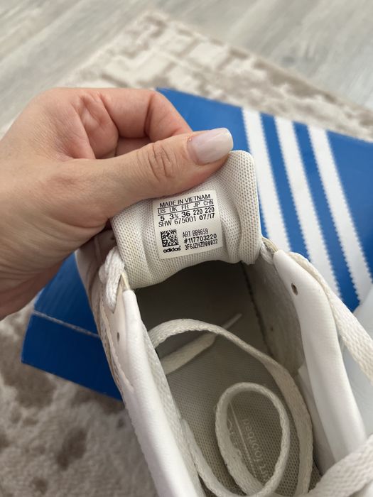 Adidasi Adidas dama marimea 36