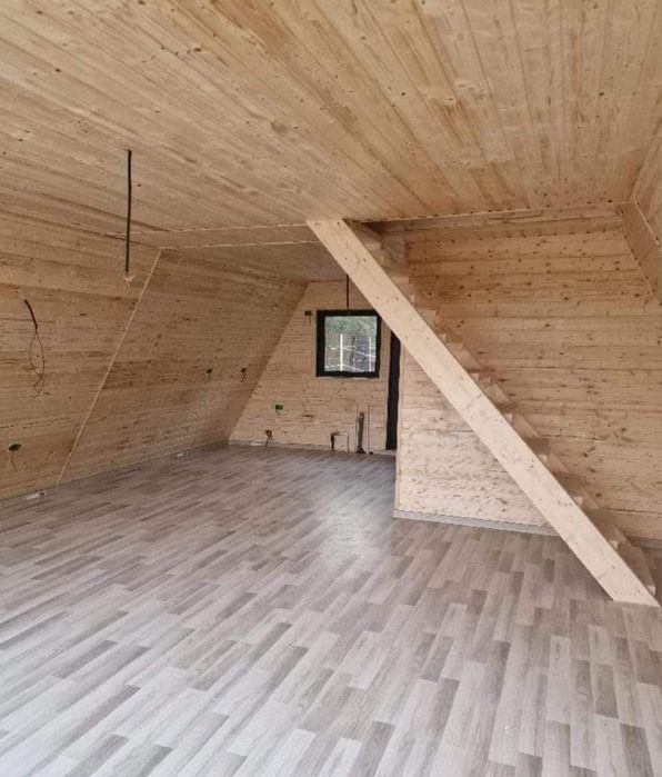 Vand casa modulara din lemn tip A frame