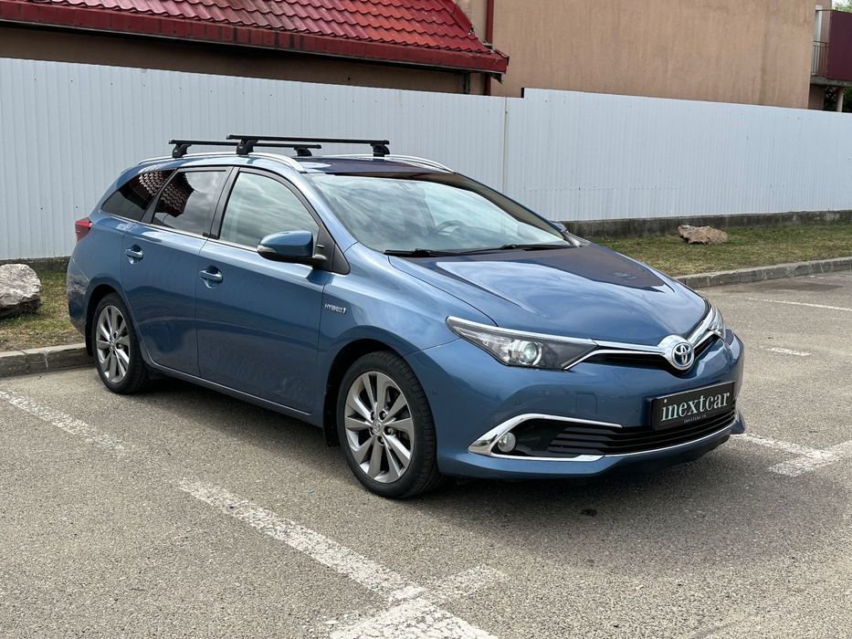 Toyota Auris Toyota Auris Touring Sport 1.8 Hybrid Sol