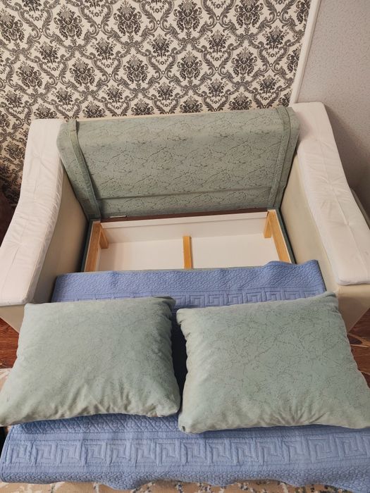 продаю мини диван