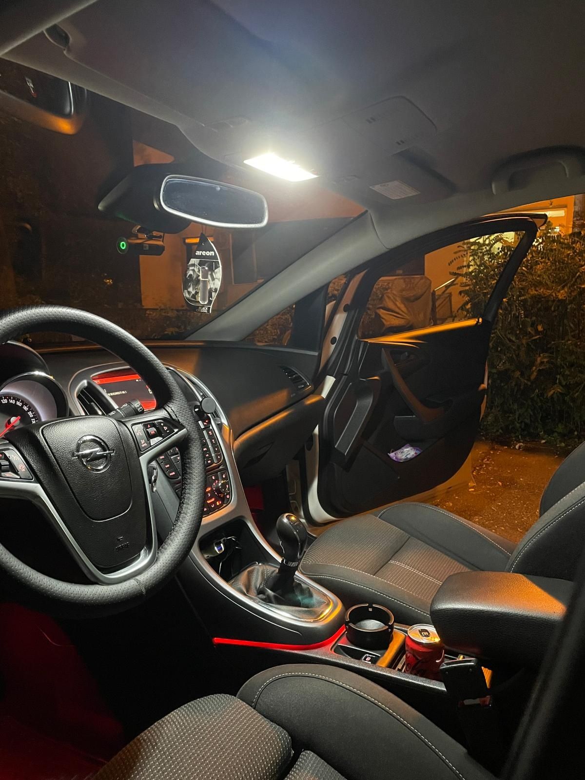 Leduri becuri interior auto lumini ambientale