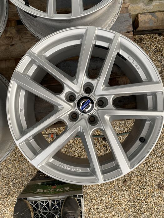 18 цола 5 х 108 мм Волво , Форд , Ford , Volvo XC 60 , XC 40 , XC 90