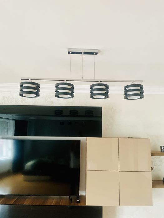 Lustre living moderne.