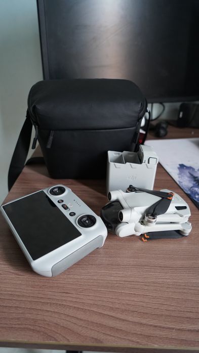 Дрон DJI Mini 3 Pro Combo