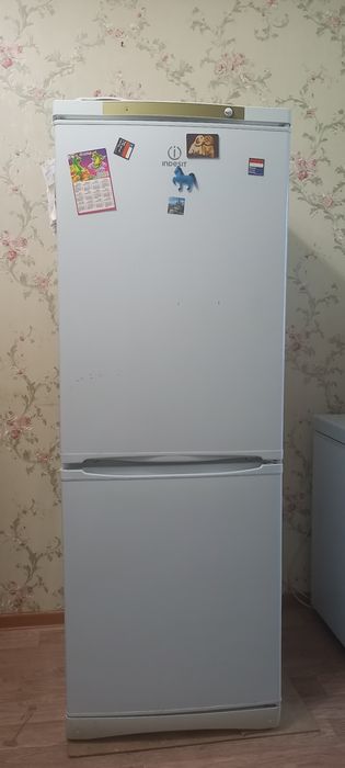 Продам  холодильник  indesit   б/у