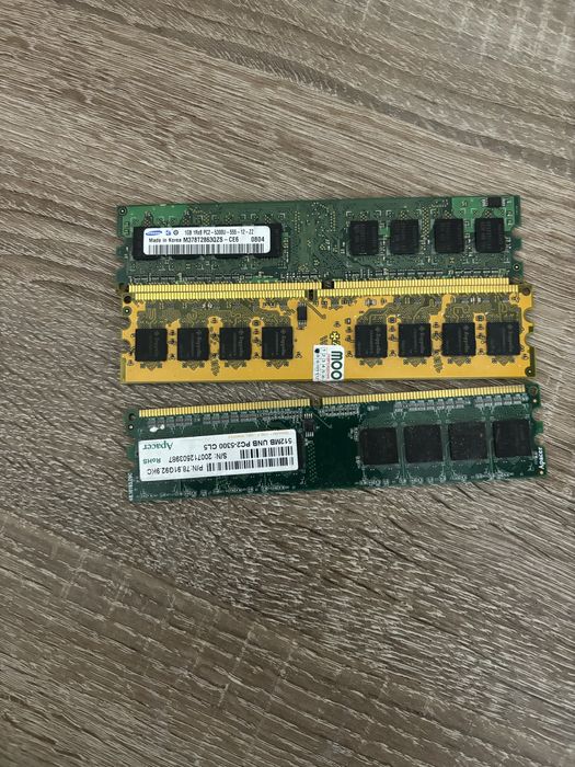 Продам оперативная память 1 G,1G,512G