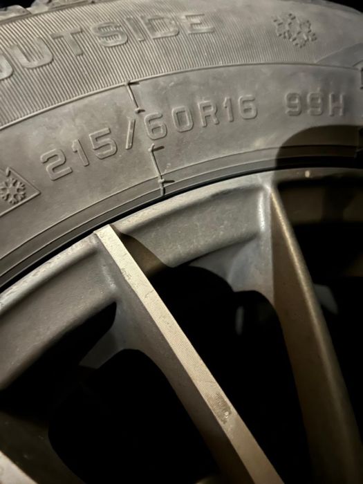 Продам комплект диски с шинами Hifly win turo 212