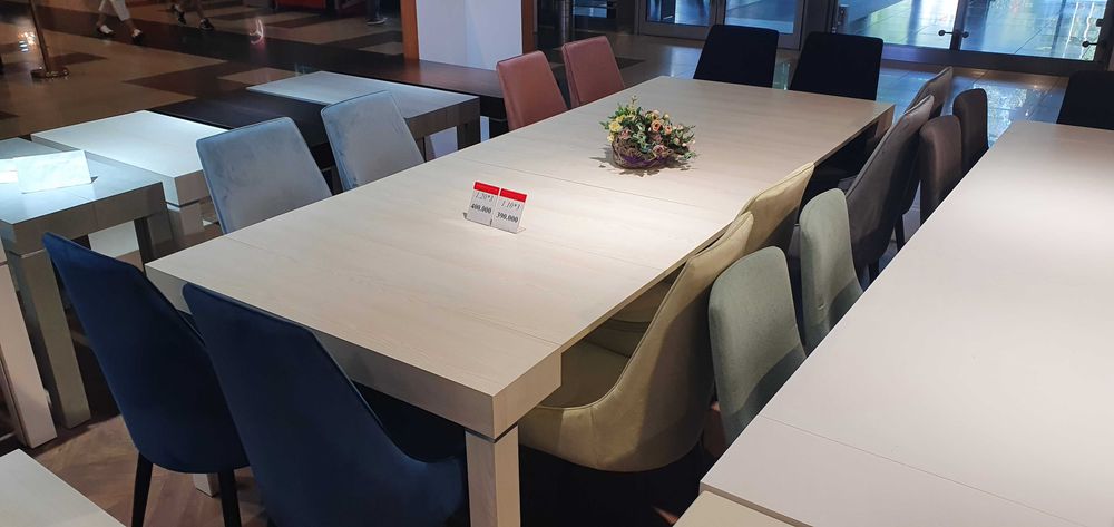 Стол-трансформер для гостиной комнаты