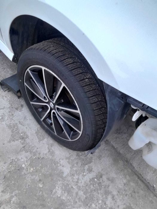 Vând piese Renault Laguna 3