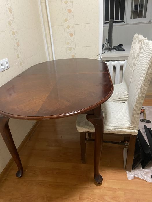 Срочно!Продам стол+4стулья дерево