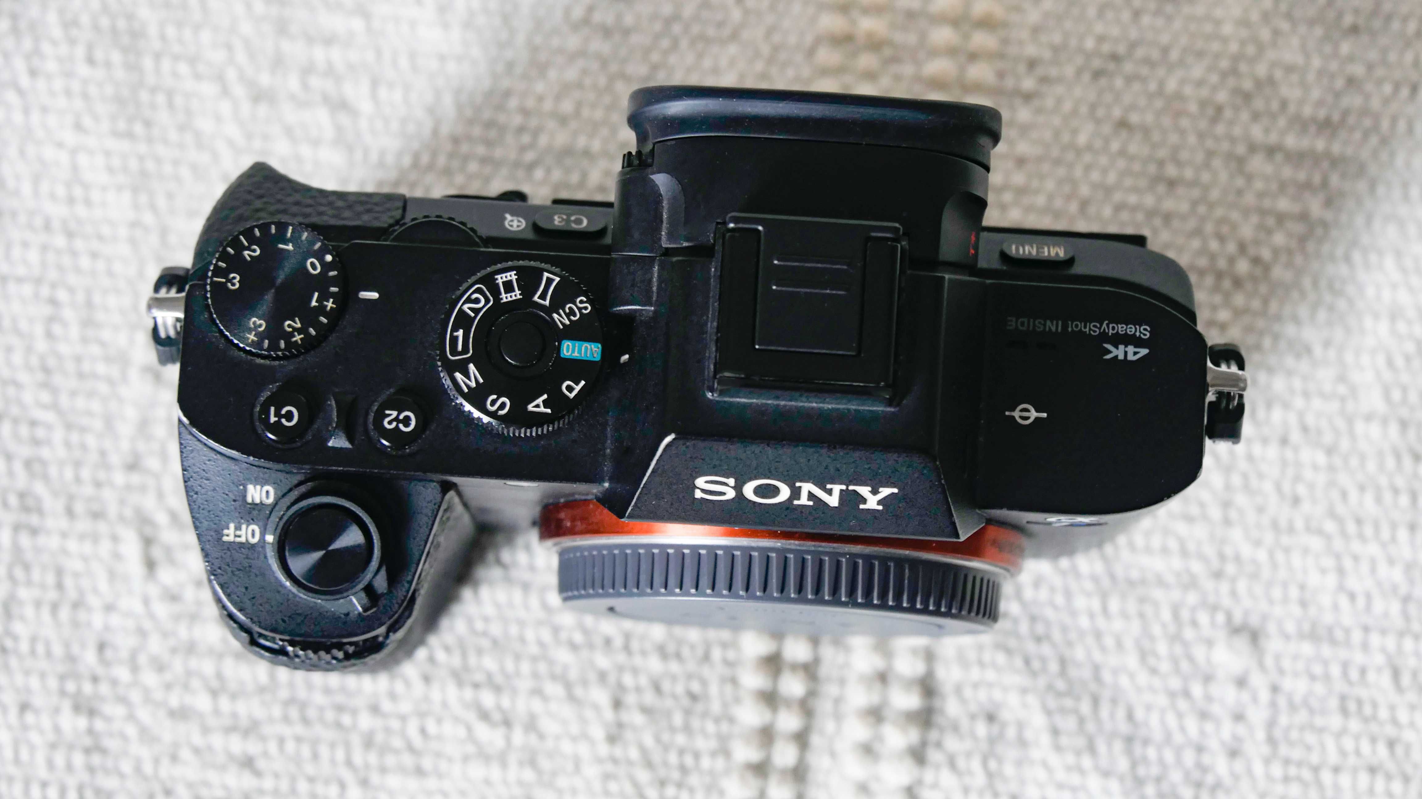 Продавам Sony a 7S II