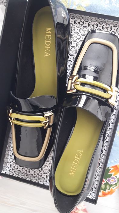 Туфли женские лаковые