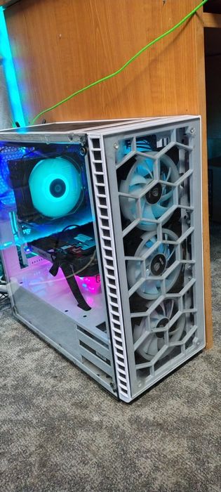 Pc gaming i5 8600k 16 gb