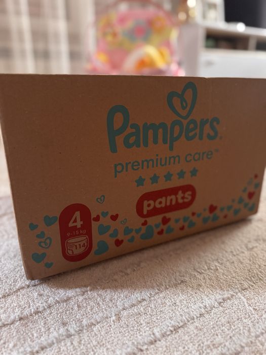 Запечатан кашон 114 броя Pampers premium care pants гащички памперс
