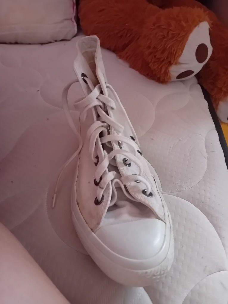 Кецове converse 38 номер втора употреба 50 лв