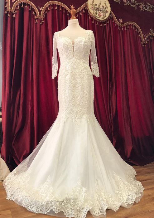 Vând urgent rochie NOUĂ de mireasa!