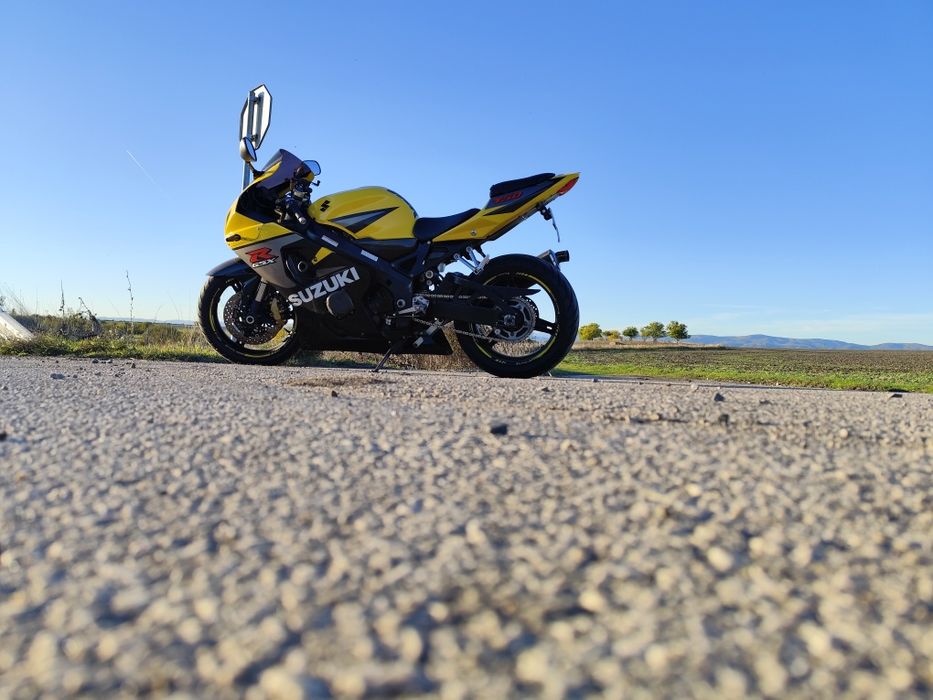 Suzuki GSXR 750 K4