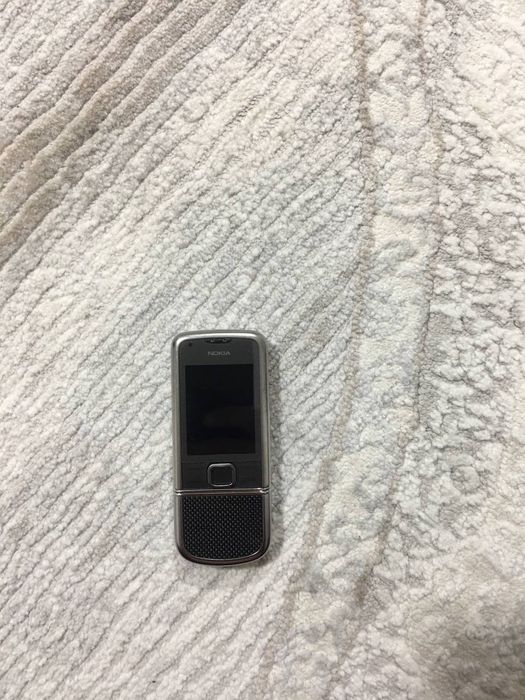 Nokia 88 00 sotiladi sastayana ideal cotki orginal zaryadkalari karopk