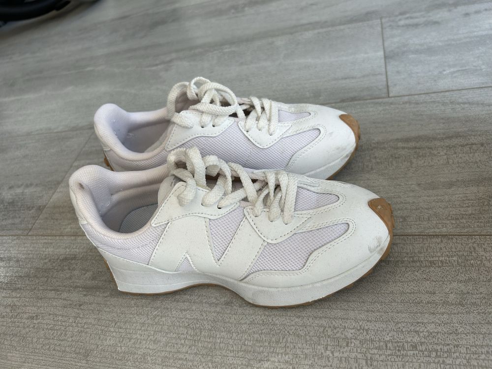 New balance N:37 обувани са броени пъти
