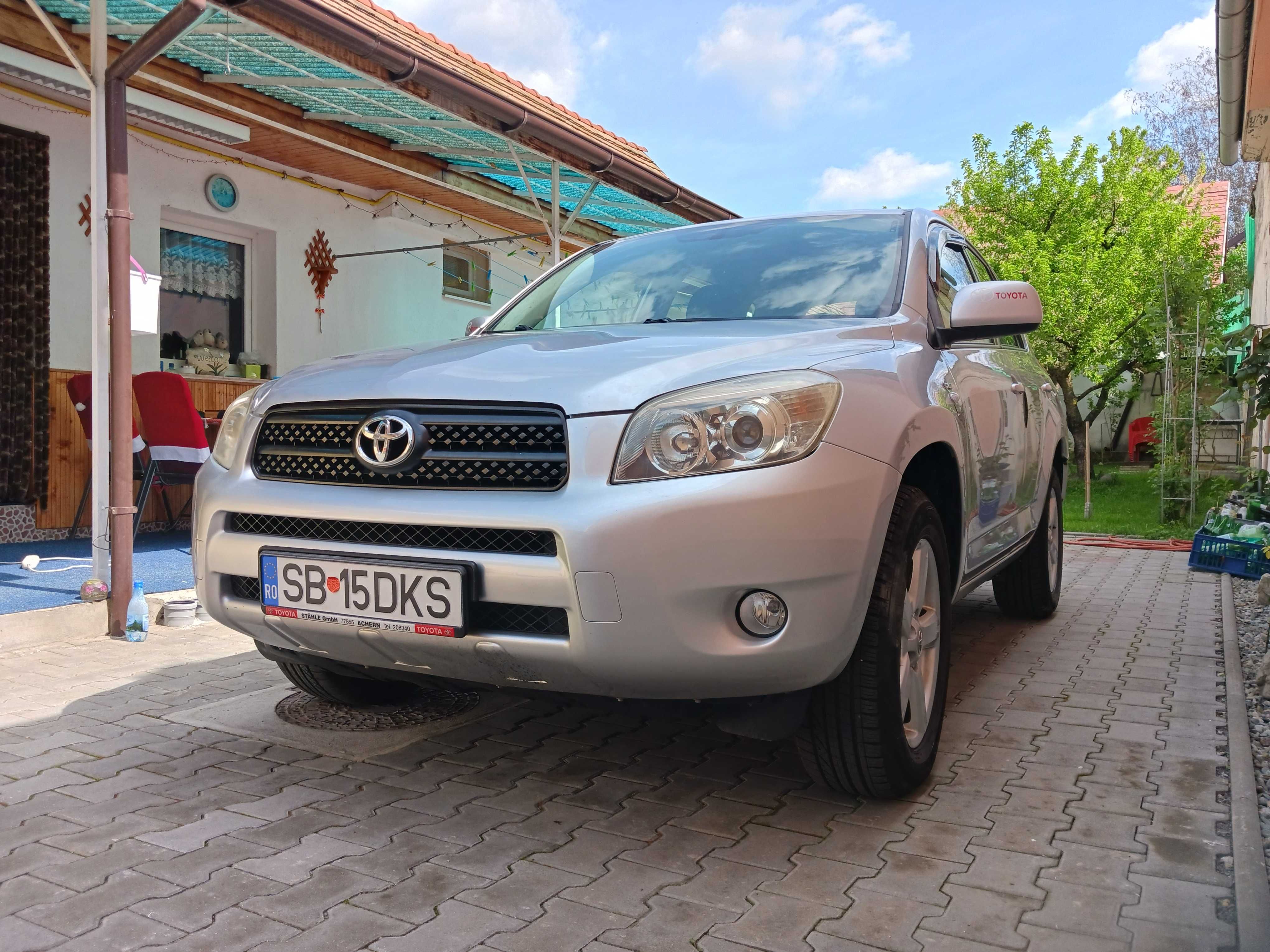 Toyota rav4. 5300 euro neg.