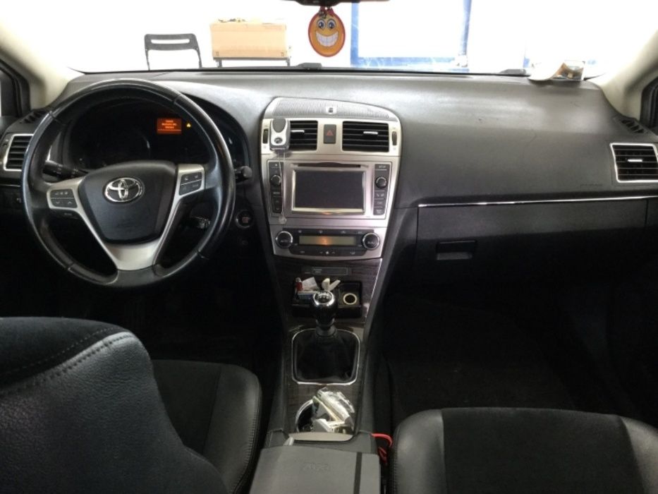 Dezmembrari Toyota Avensis 2.0 D-4D Lounge 2012