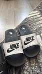 Vand papuci Nike si Adidas