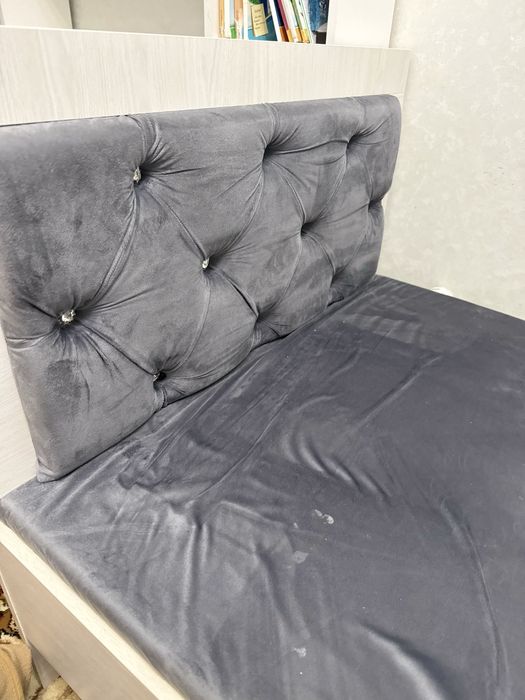 Продаётся  односпальная кровать ! 30тыс! Не дорого! Новый практический