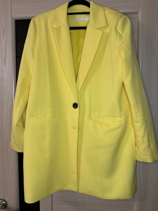 Платья и пиджак